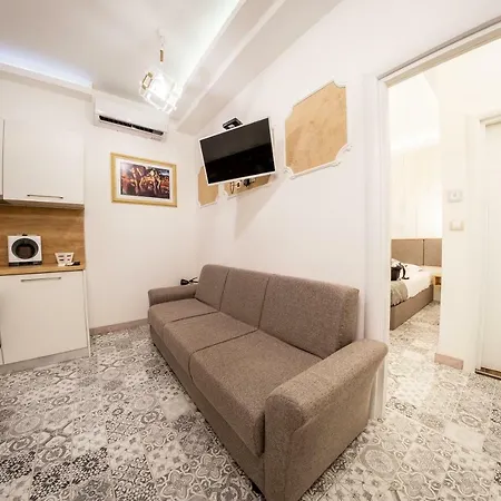 Apartment Pearl Life - No Window Sofia