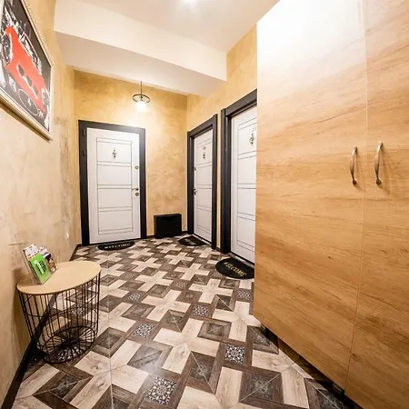 Pearl Life - No Window